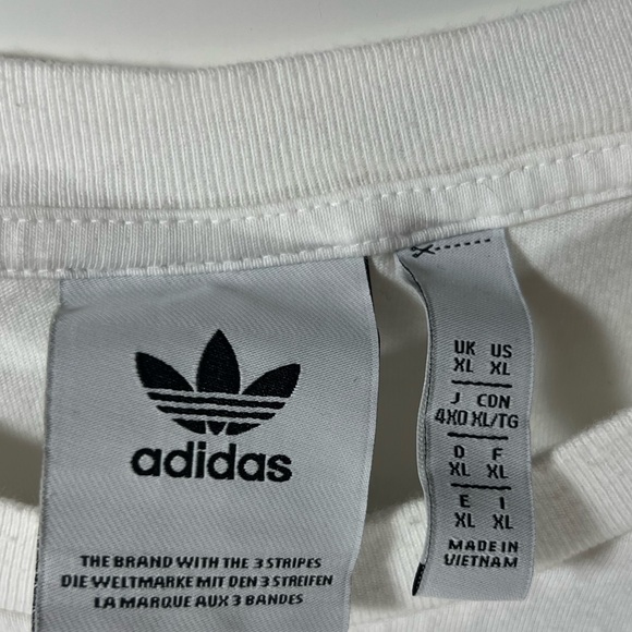 Adidas Strawberry Graphic Tee size XL extra large - Picture 3 of 6